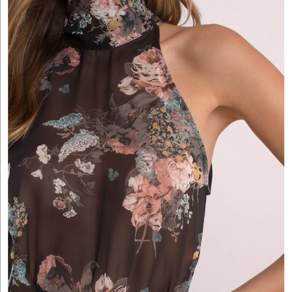 NEW SEEING YOU FLORAL ROMPER ❤️1 LEFT❤️ - Picture 4 of 6